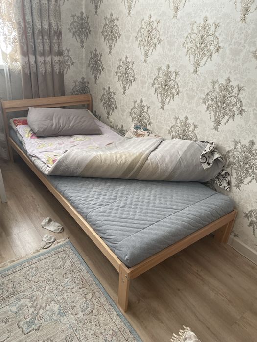 Продается кровать икеа