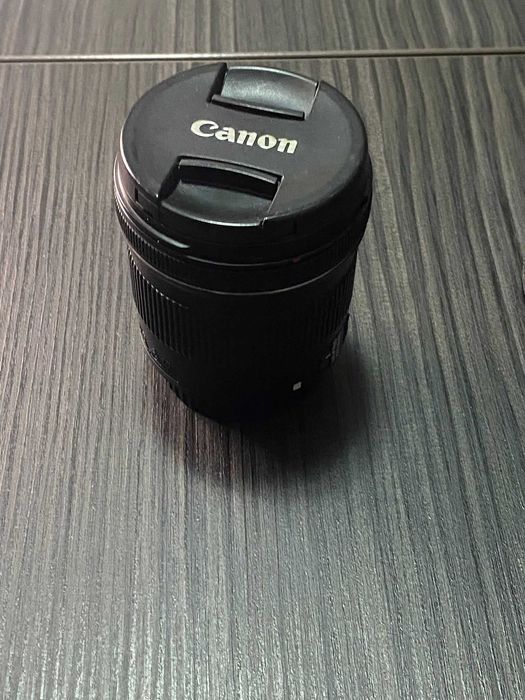 Vând Canon 2000D + 2 obiective