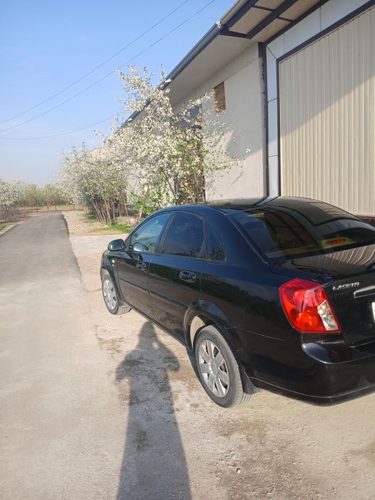 Лада Ларгус сотилади ёки бартер килинади