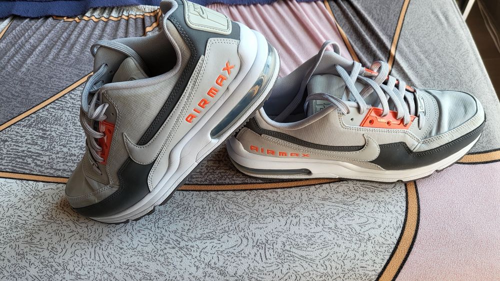 Маратонки  nike air max