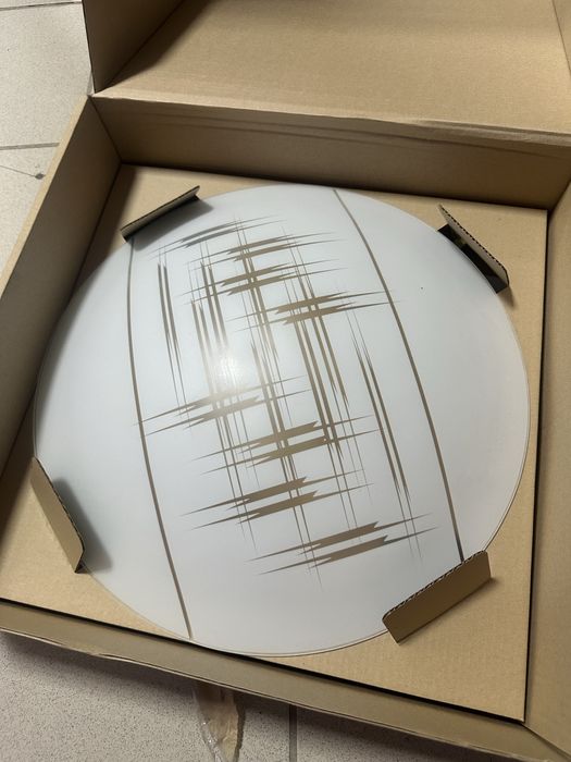 Люстра большая яркая 3 патрона  Новая