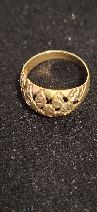 Inel superb de aur 14 k.