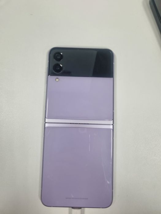 Samsung galaxy z flip 3