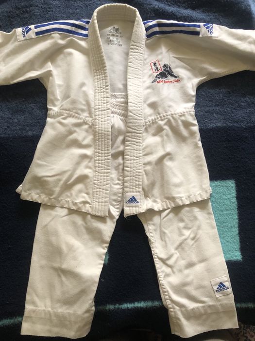 Kimono karate ,judo marimea 110-120
