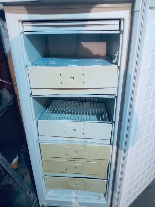 Продам морозильник в отличном состоянии.