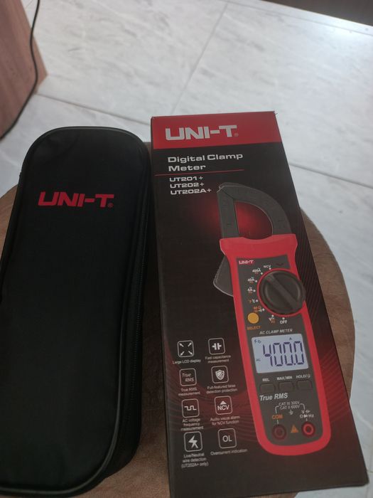 Токоизмерительные клещи UNI-T