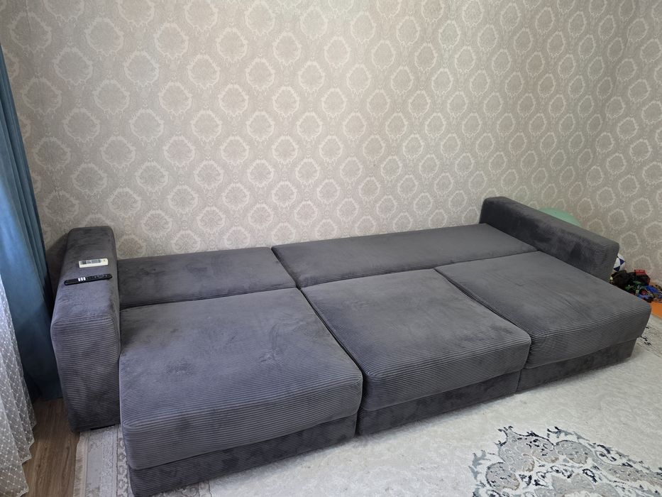 Продам диван для гостинной