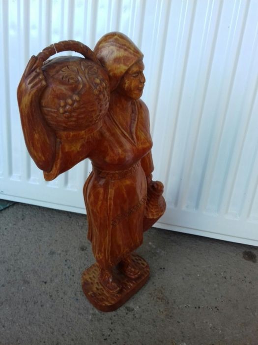 Statuie statueta lemn tarancuta