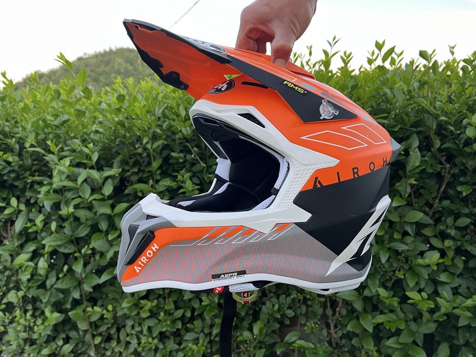 Мотокросна каска Airoh Strycker Skin orange matt