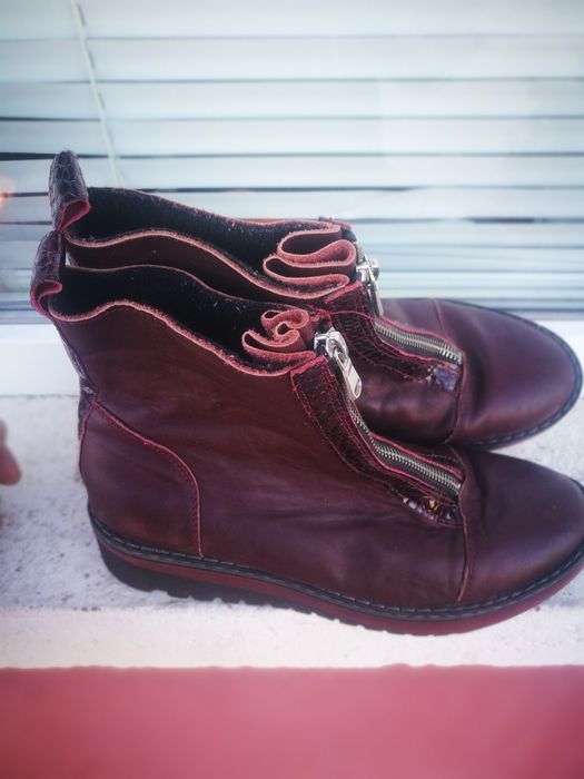 Продавам дамски боти чл