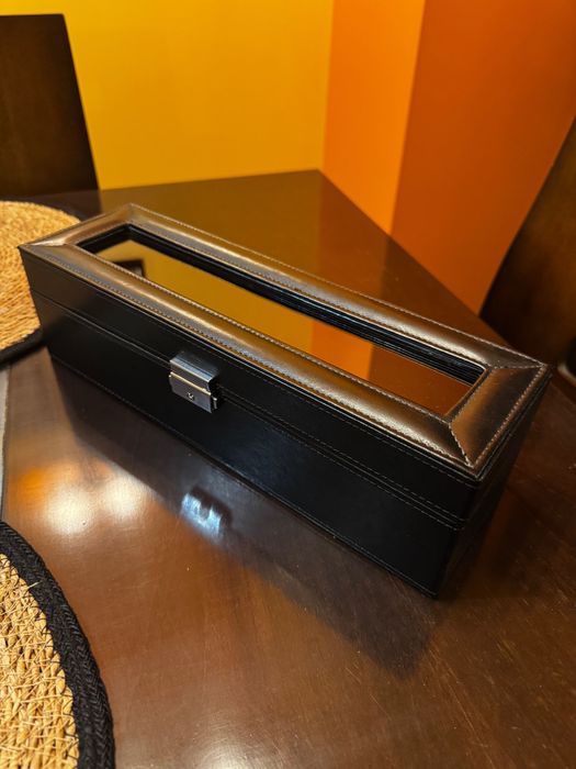 Нова кожена кутия за 5х часовника или гривни