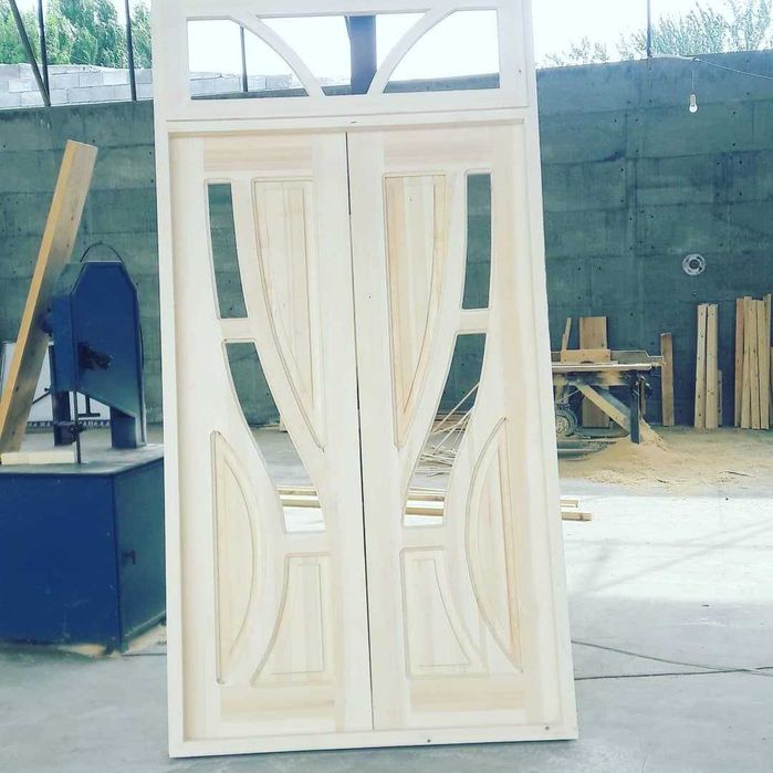 Новые окна и двери из дерева (сосны) Eshik va derazalar Akfa stilida