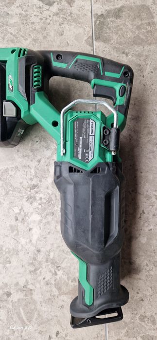 Hikoki ferestrău sabie pe acumulator