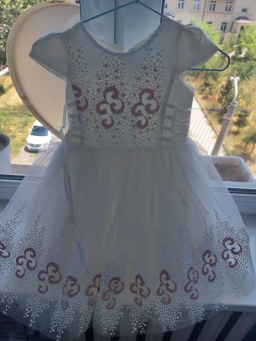 Платье на девочку