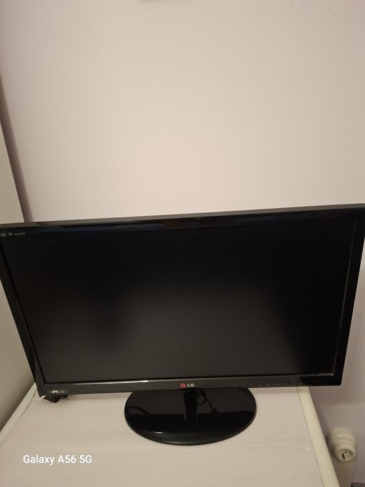 Телевизор  LG плосък екран