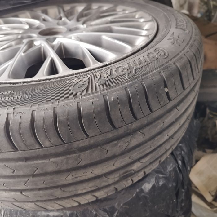 Продам резину с дисками ,стояли тоуто-50