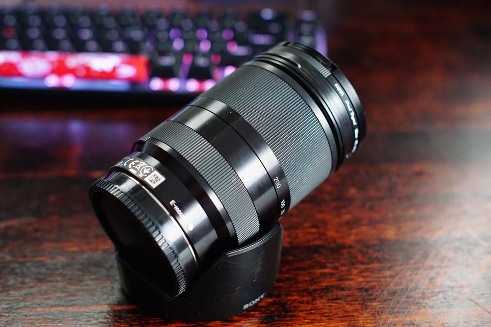 Obiectiv Sony E 18-200mm F3.5-6.3 OSS LE (E-mount) + Filtru UV Hoya