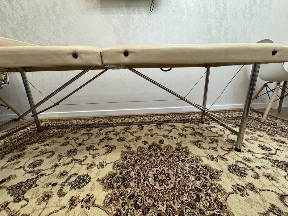 Кушетка новая.