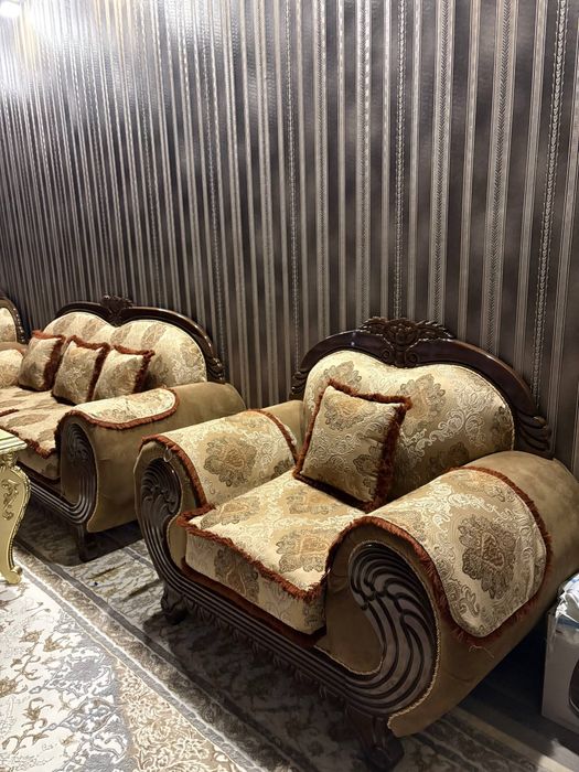 Диван набори сотилади