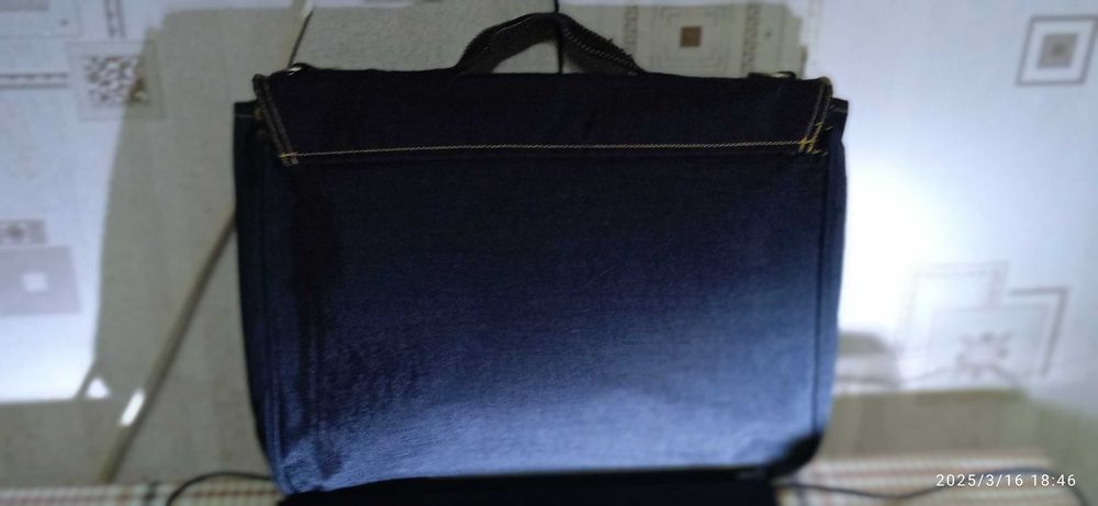 чанта за документи или лаптоп