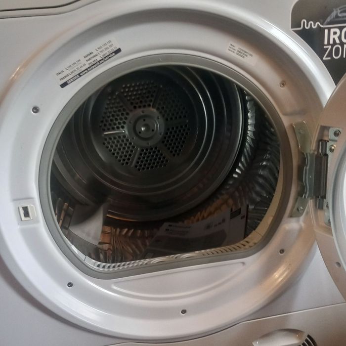 Сушилня Ariston hotpoint - НОВА