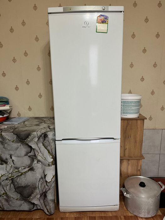 INDESIT холодильник