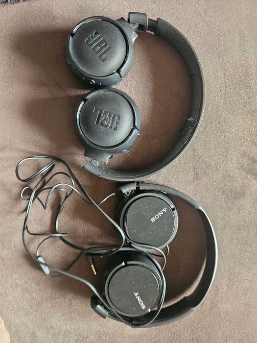Продавам комплект слушалки