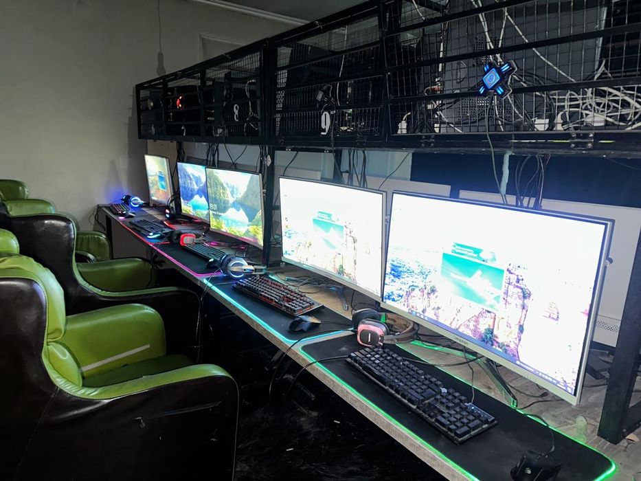 21 компьютеров для игротеки