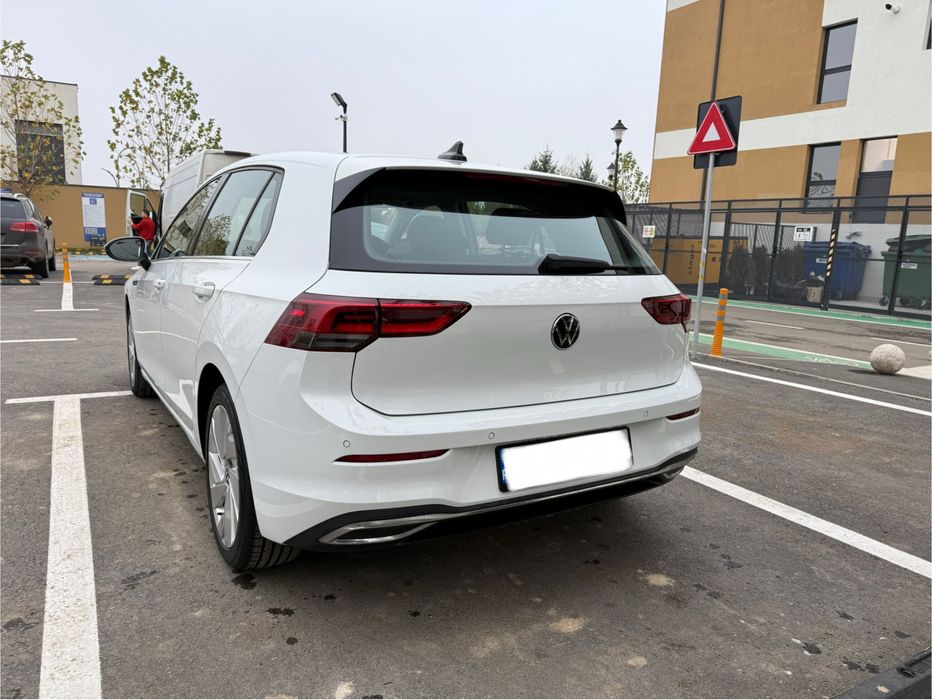 Volkswagen Golf 8 FULL • Mild Hybrid • Matrix IQ.Light • TVA deduct.
