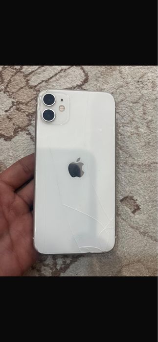 Продаю iPhone 11