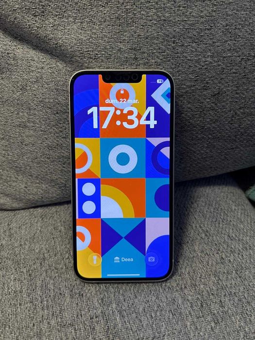 Vand iPhone 13, alb, 128 GB, stare excelenta