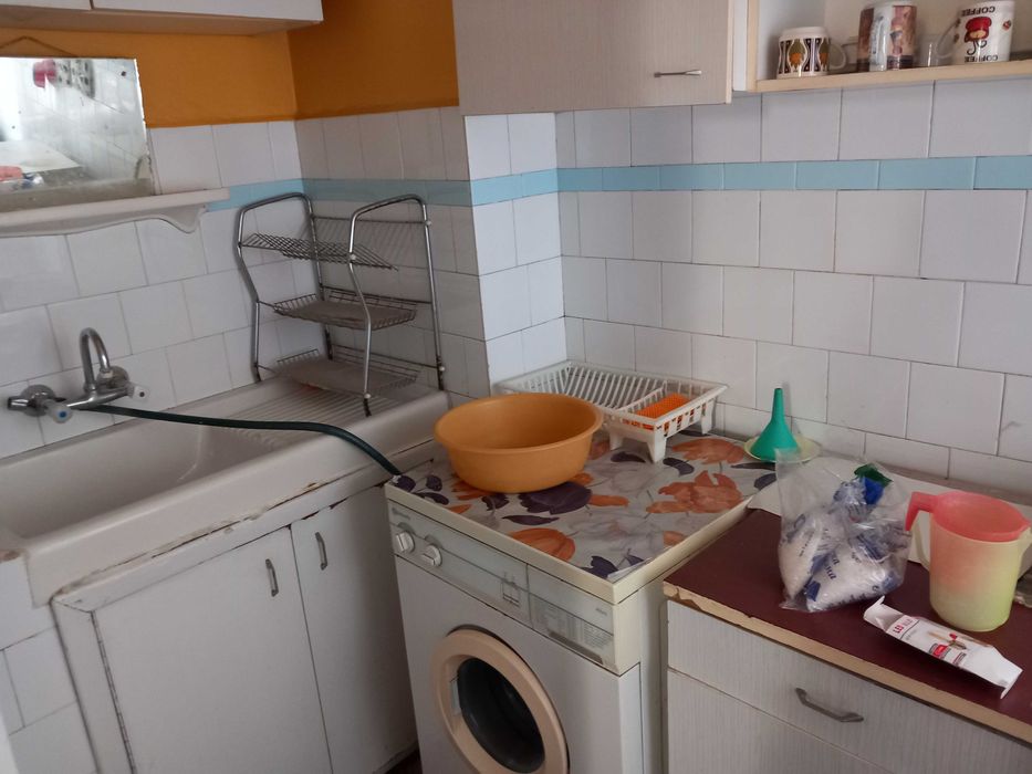 Продавам 4-стаен апартамент в град Добрич в центъра