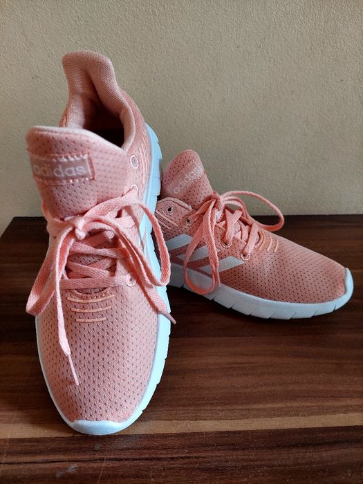 Adidas оригинални маратонки