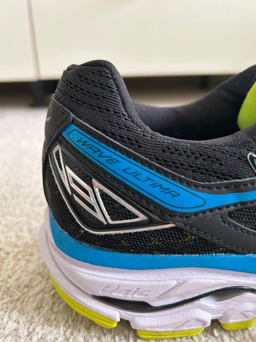 Adidași de alergare Mizuno WAWE Ultima 9