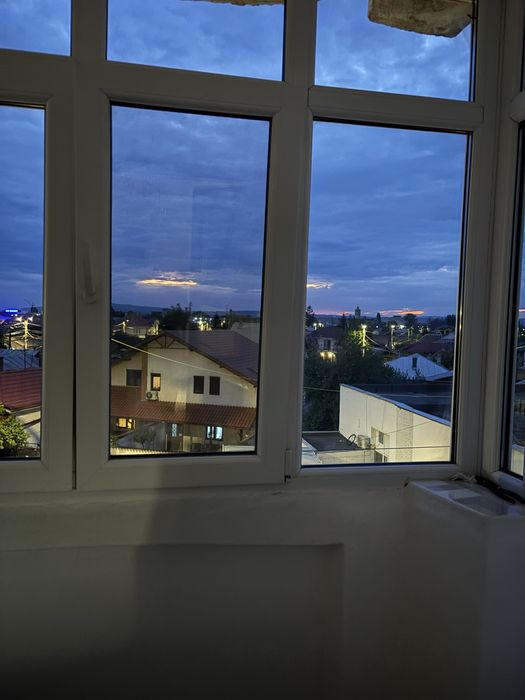 Închiriez garsoniera confort 1