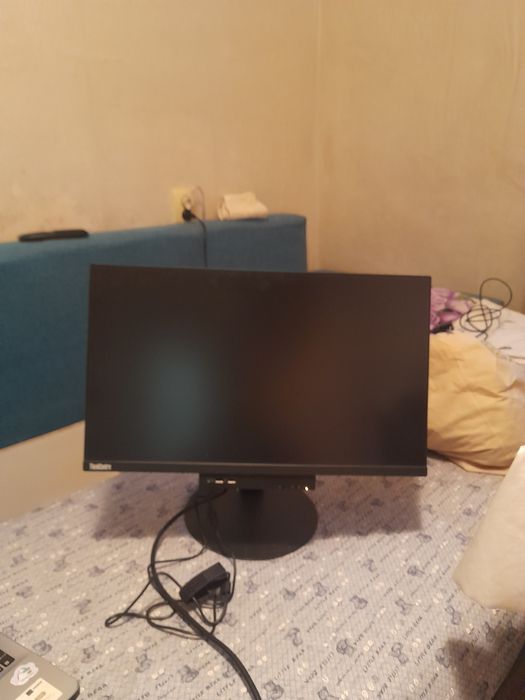 Монитор Lenovo 24