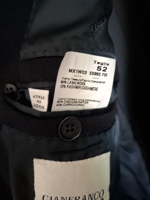 Palton Gianfranco Ferre,white,52/L,lana 90%  casmir 10% ,Made in Italy