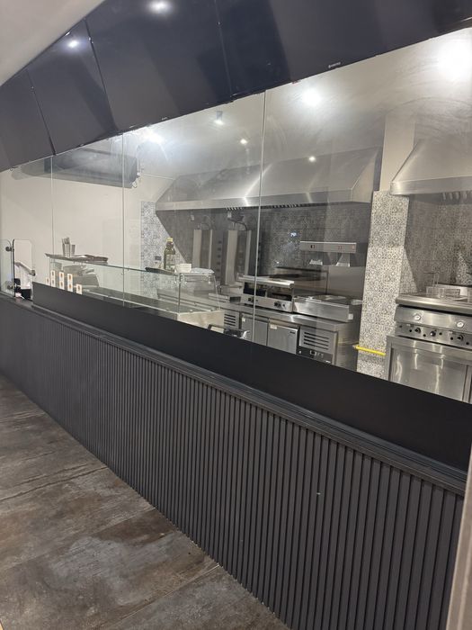 De vanzare / inchiriere restaurant complet echipat fast-food & pub