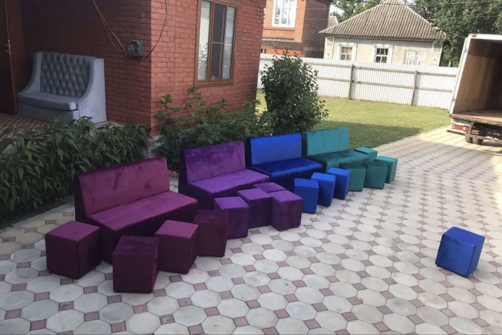 Диваны столы стулья для кафе баров ресторанов