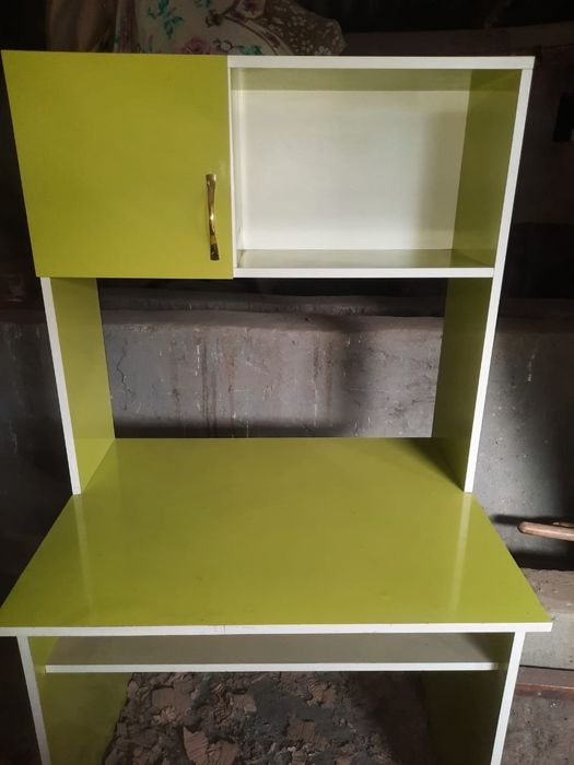 Детский стол со стулом