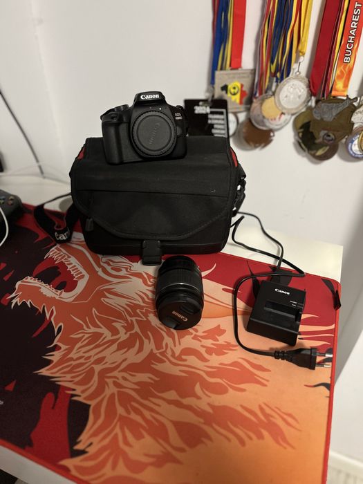 Aparat foto Canon 4000D