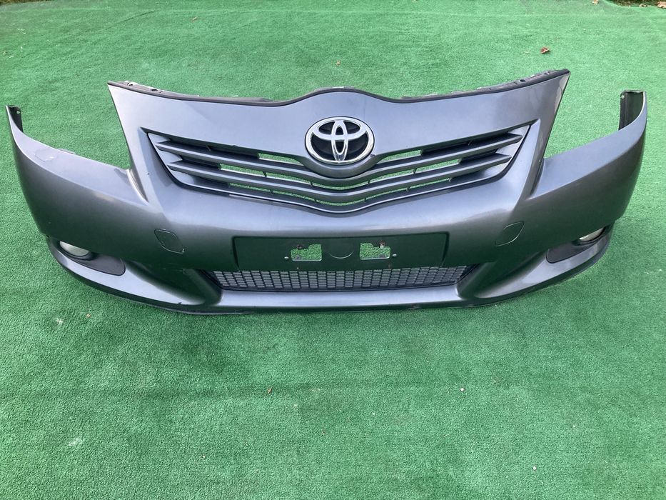 Предна броня за тойота версо/Toyota verso 09-12г