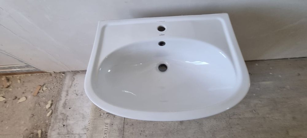 Раковина с тумбой