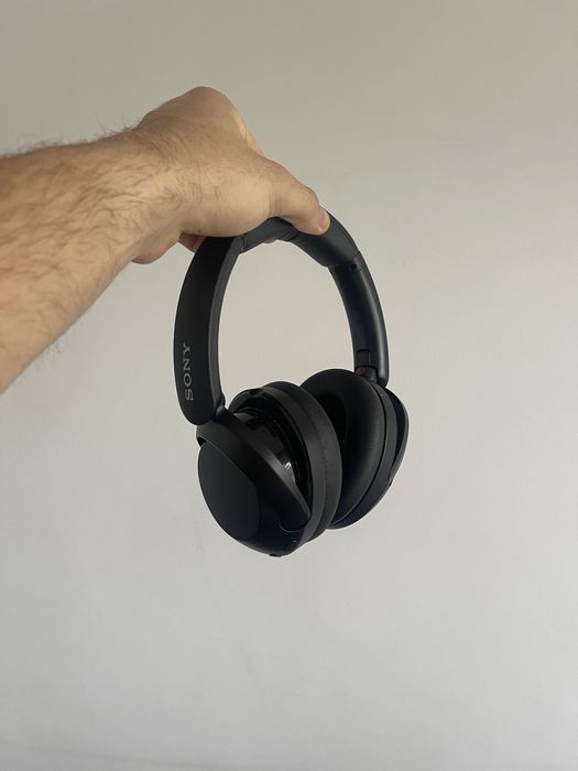 Sony WH-XB910N – Active Noise Cancelling