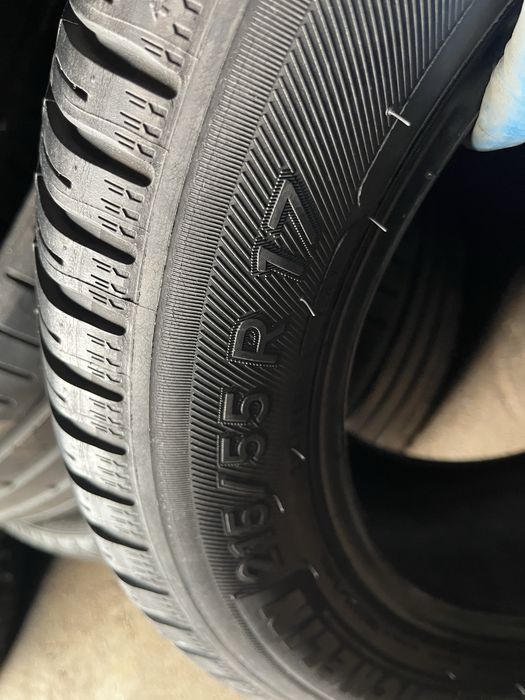 Два баллона – 215 / 55 / 17