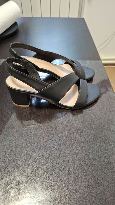 Pantofi eleganti
