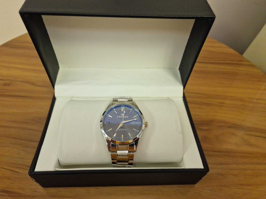 Луксозен мъжки часовник