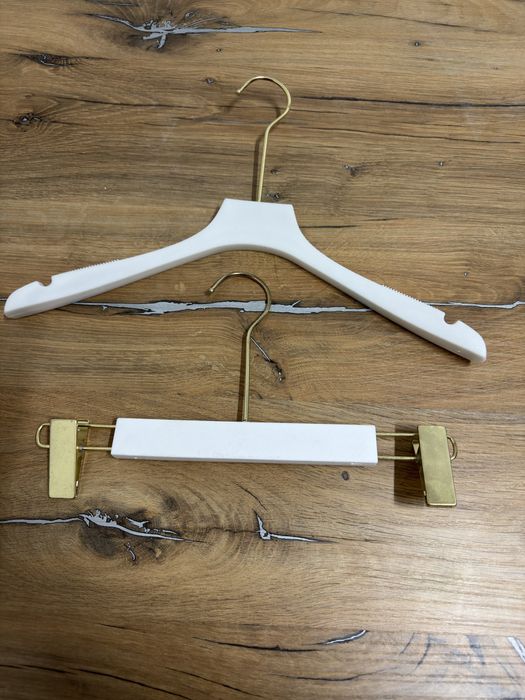 Вешалки. Плечики для одежды
