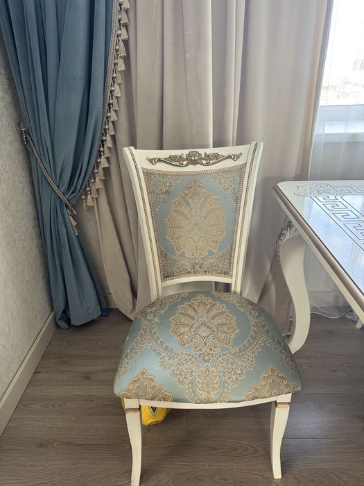 Продам стол + 6стульев