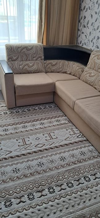 Продам угловой диван мягкий